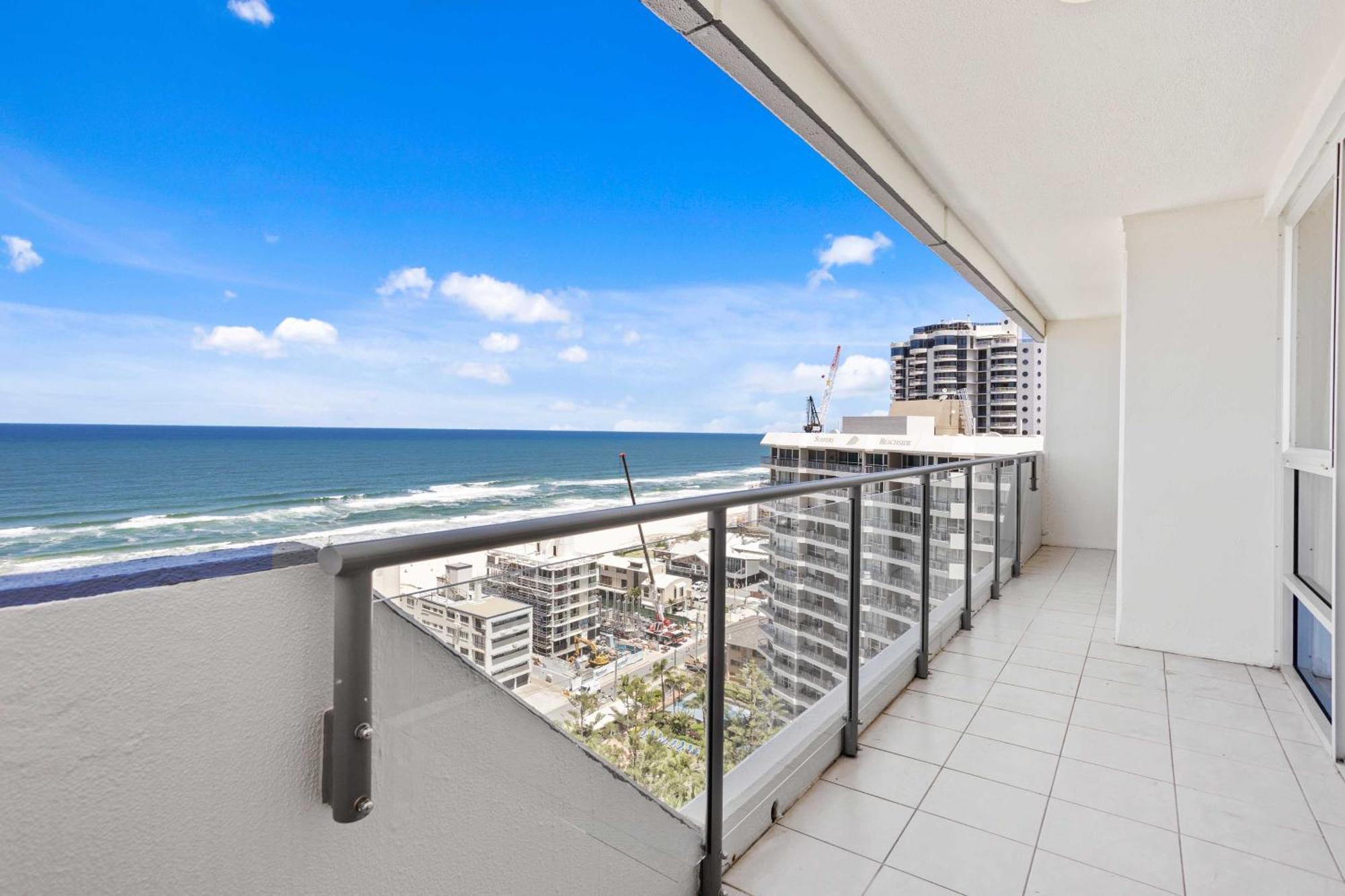 Baronnet Apartments Gold Coast Exterior photo